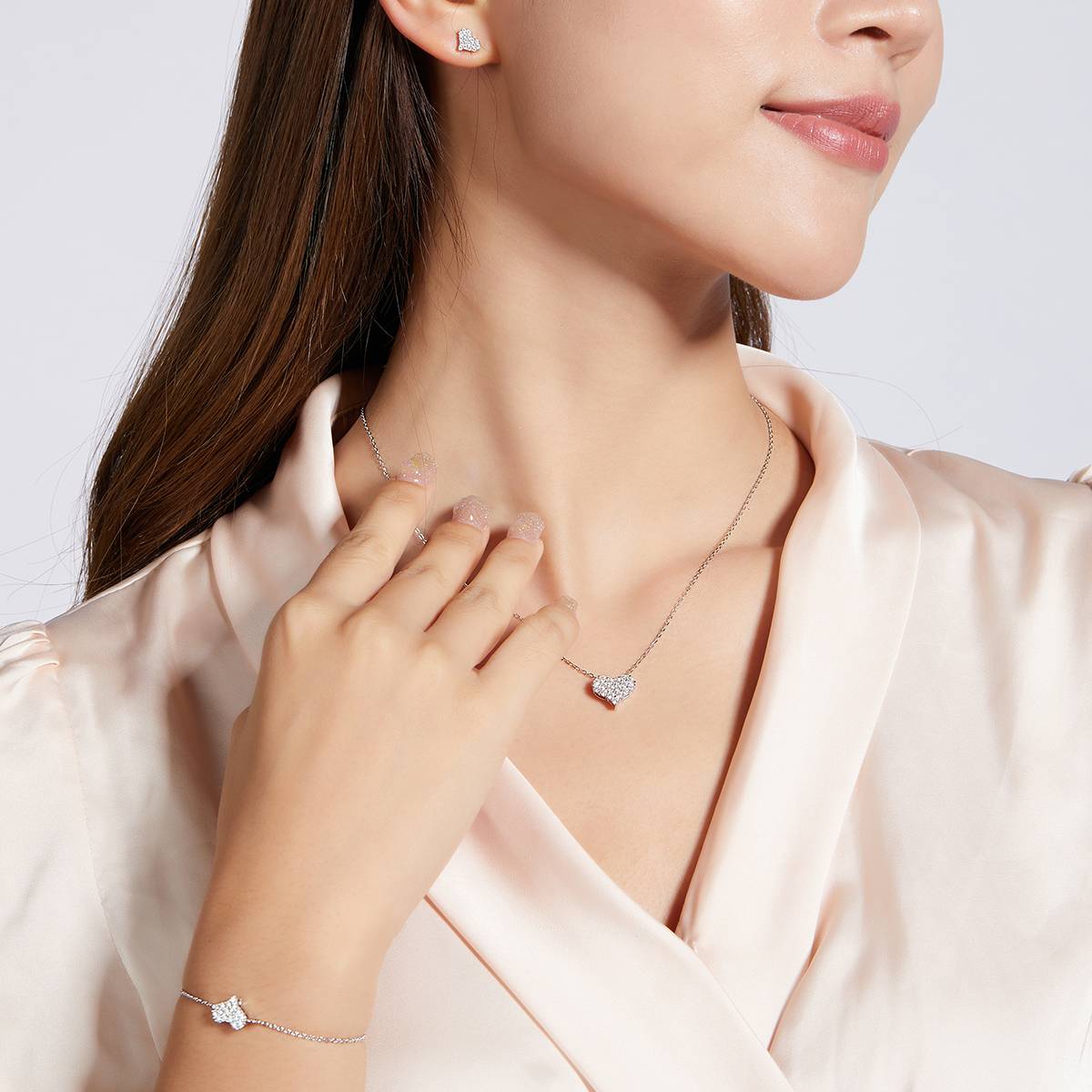At first sight, I fell in love with Moissanite pendant earrings bracelet set